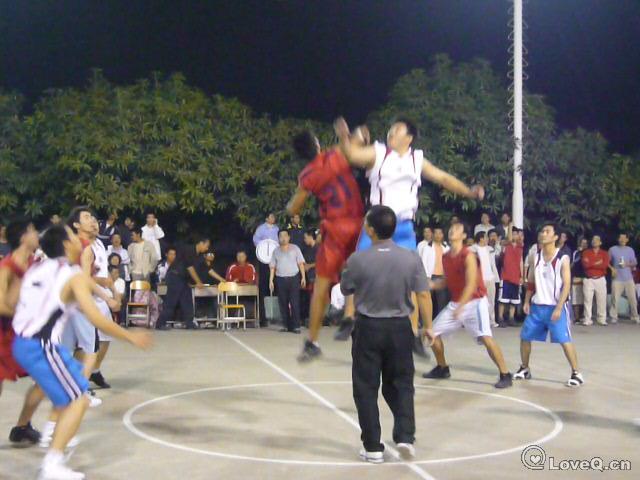 跳高白色衫果个_好__loveq