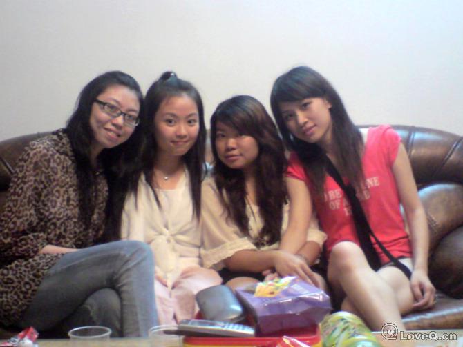 两位<em>家姐</em>+捞<em>妹</em>+喵喵.jpg_me&friend__loveq 一