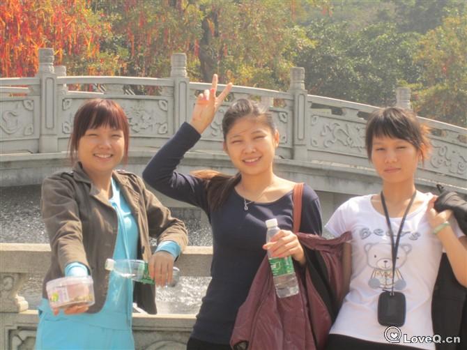 {因为乐观而成功的名人}.