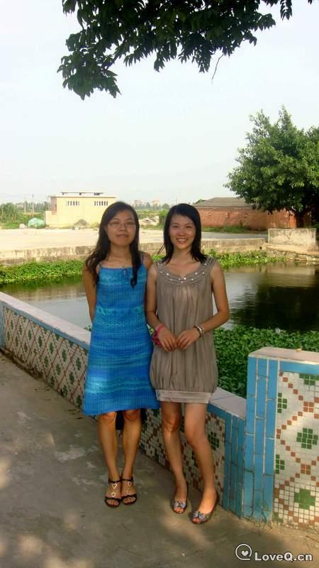 <em>我和表姐</em>_在平静的日子里_在温馨的日子里_lo